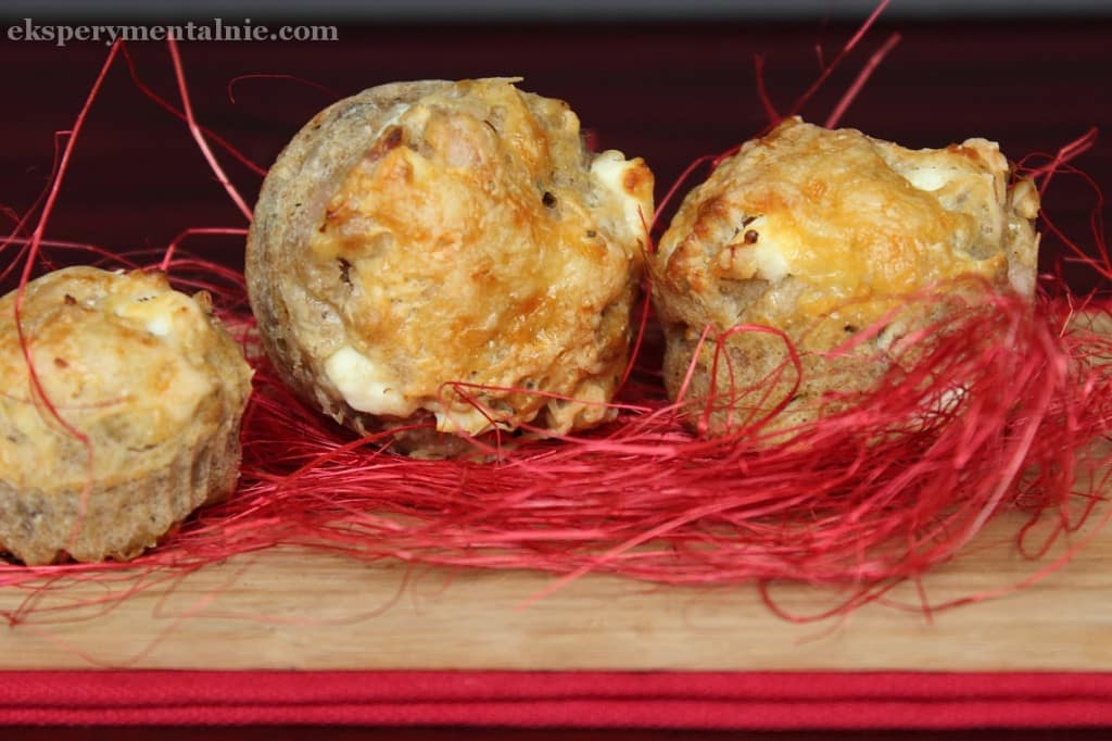 muffinki wytrawne z szynką i serem